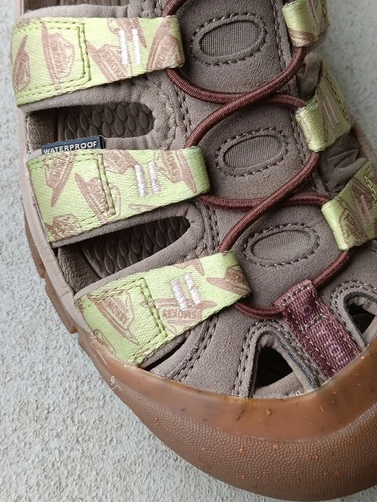 Keens Outdoor Sandal - Smokey The Bear Special Edition - Picture 10 of 14